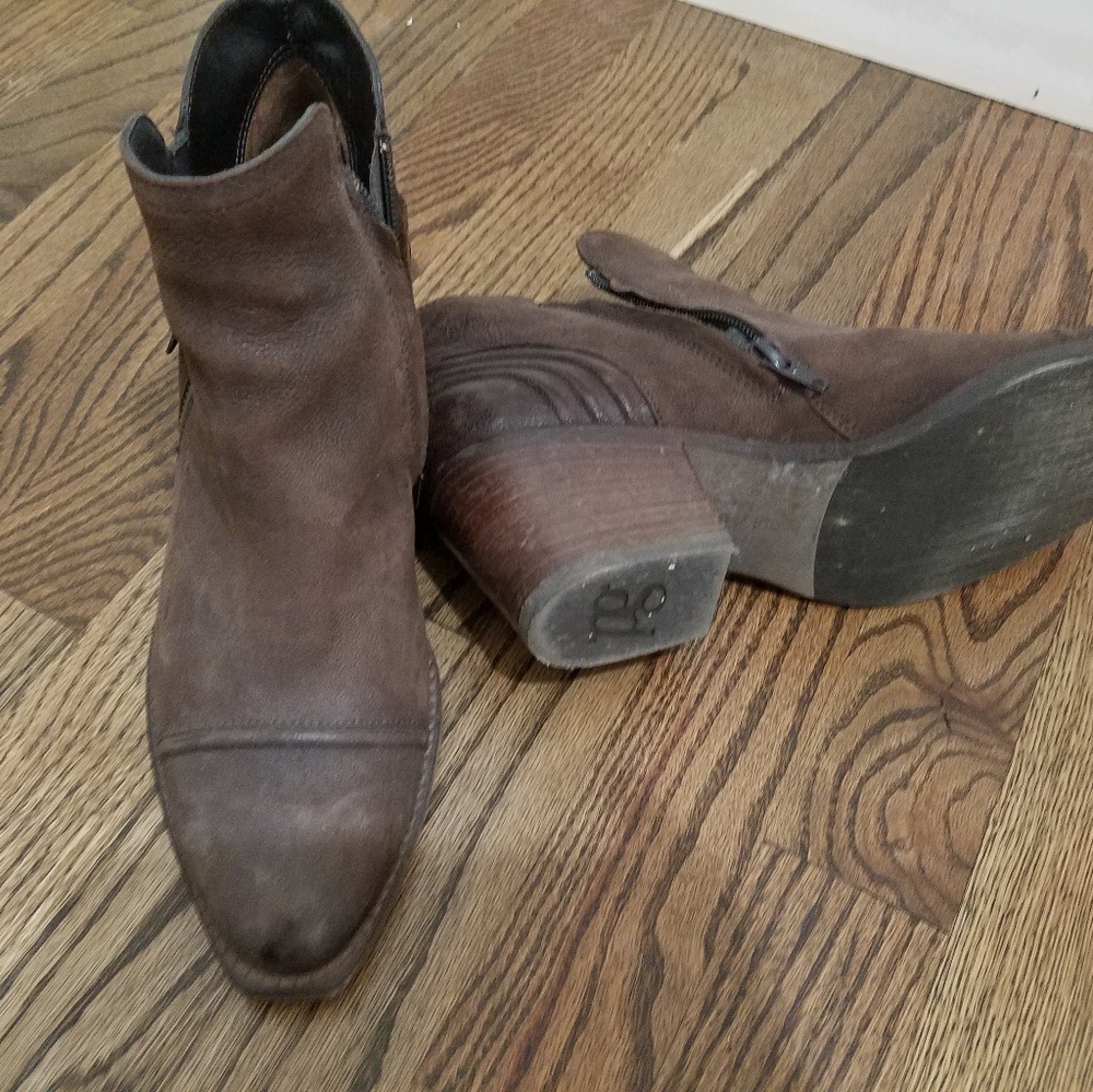 Paul Green brown booties
